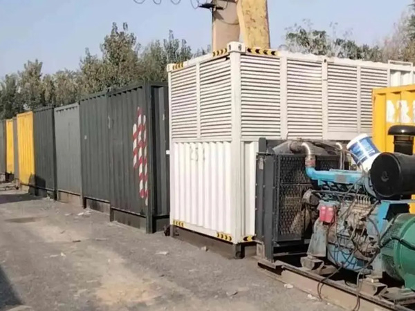 南漳200KW柴油发电机机组每小时油耗是多少？